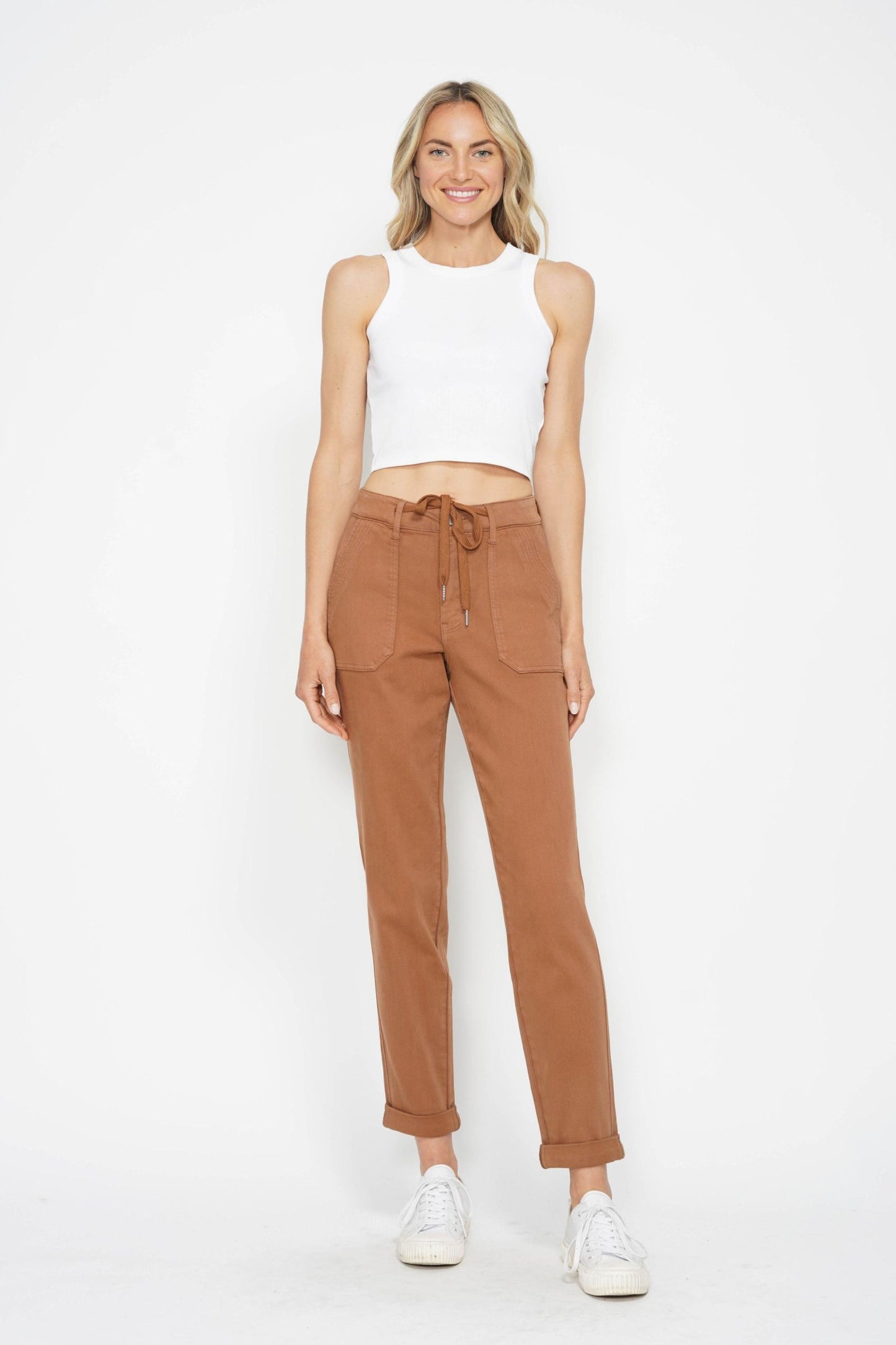 Judy Blue The Harper Relaxed Fit High Waist Cuffed Jogger in Camel
