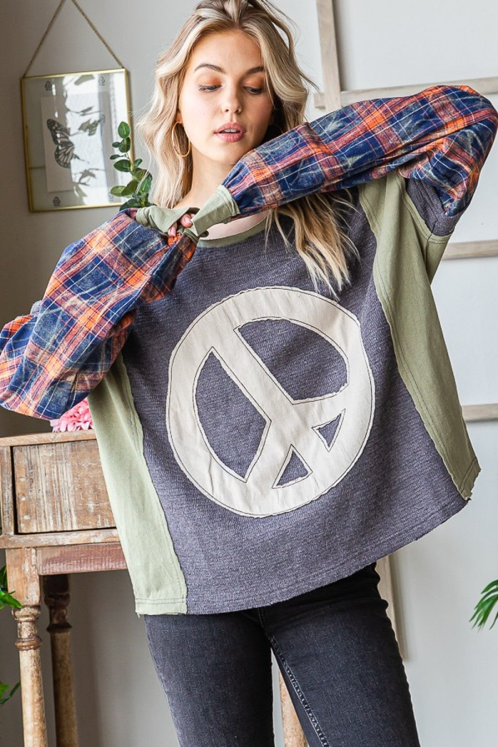 Peace Applique Plaid Sleeve Pullover